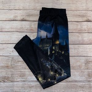 HARRY POTTER Hogwarts Leggings, size XL, EUC